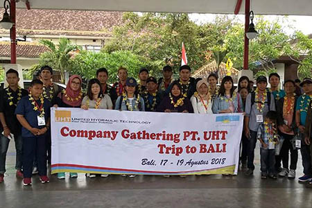 Family gathering PT. UHT