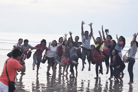 group miracle di pantai